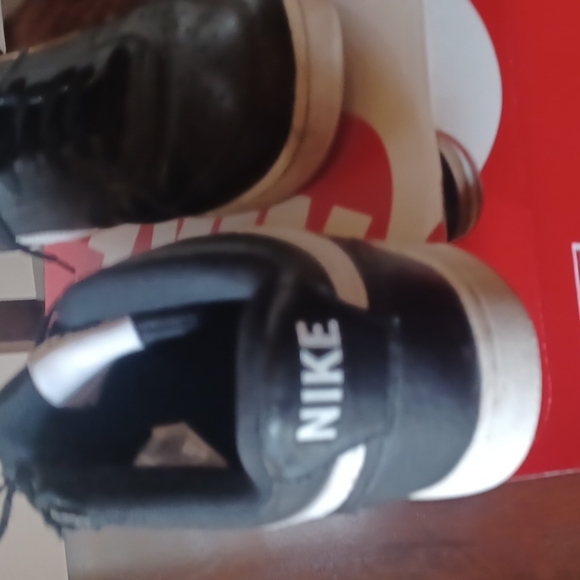 - Men's  Nike Court vision shose - Picture 3 of 9